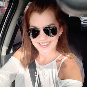 Meet your Posher, Luz